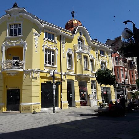 Art Apartment Kiril And Metodi Square Burgas Extérieur photo