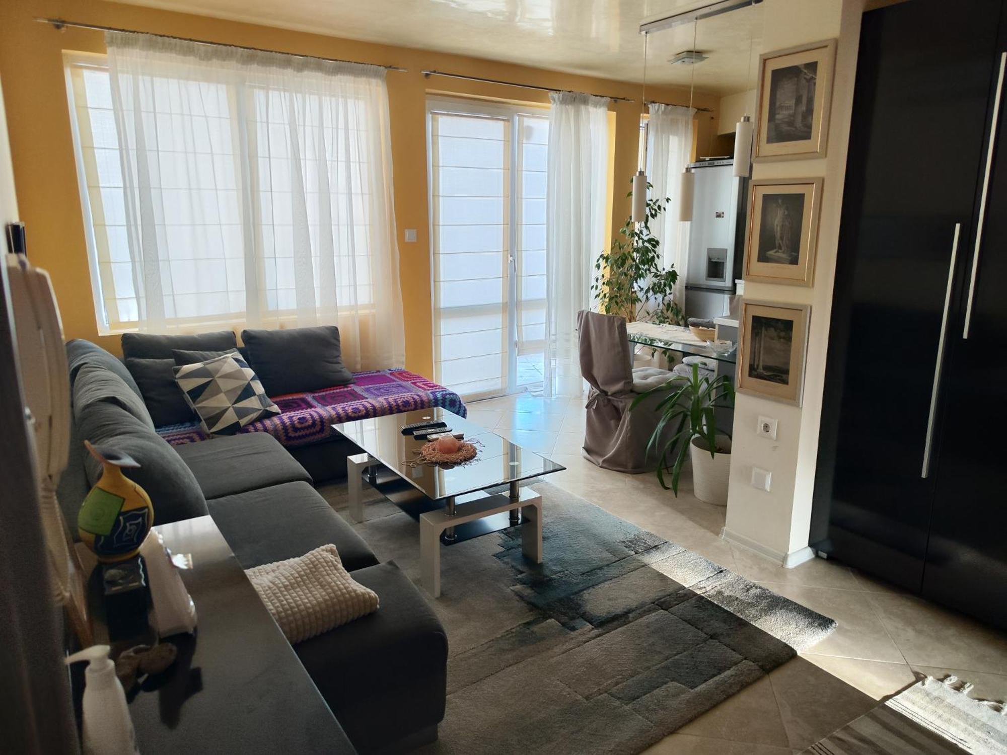 Art Apartment Kiril And Metodi Square Burgas Extérieur photo