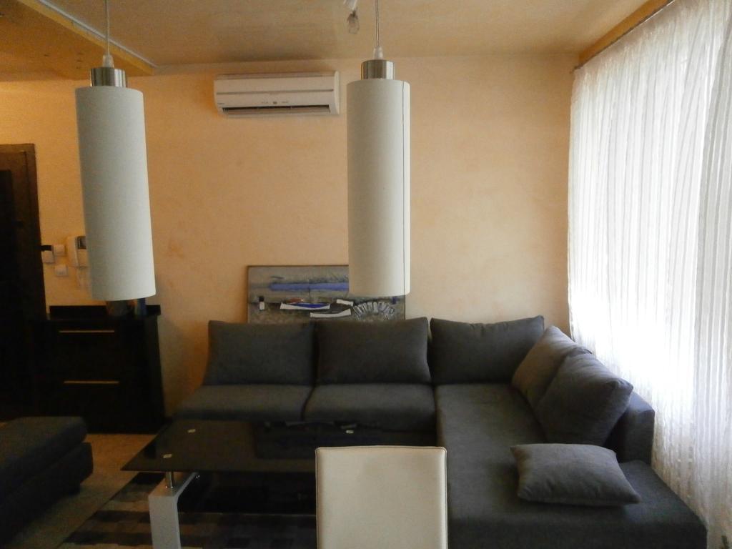 Art Apartment Kiril And Metodi Square Burgas Chambre photo