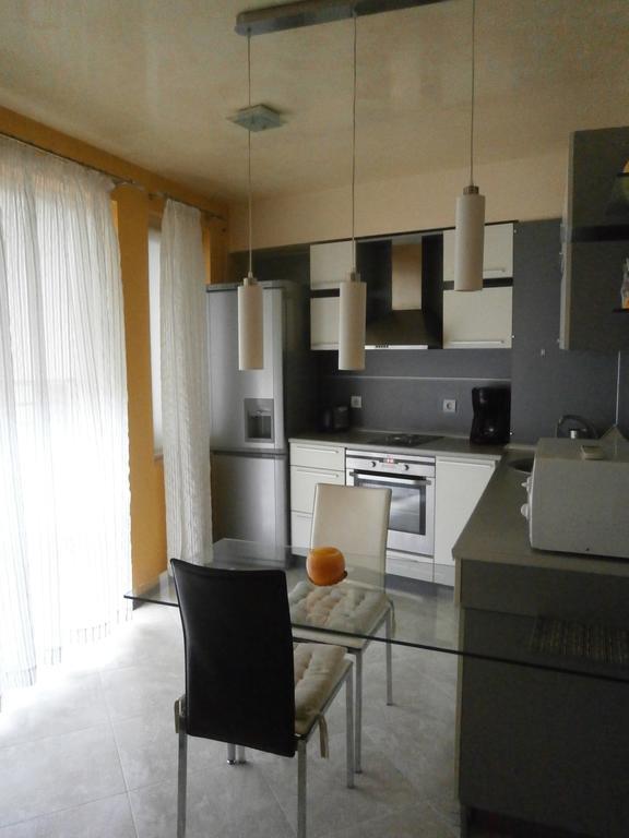 Art Apartment Kiril And Metodi Square Burgas Chambre photo