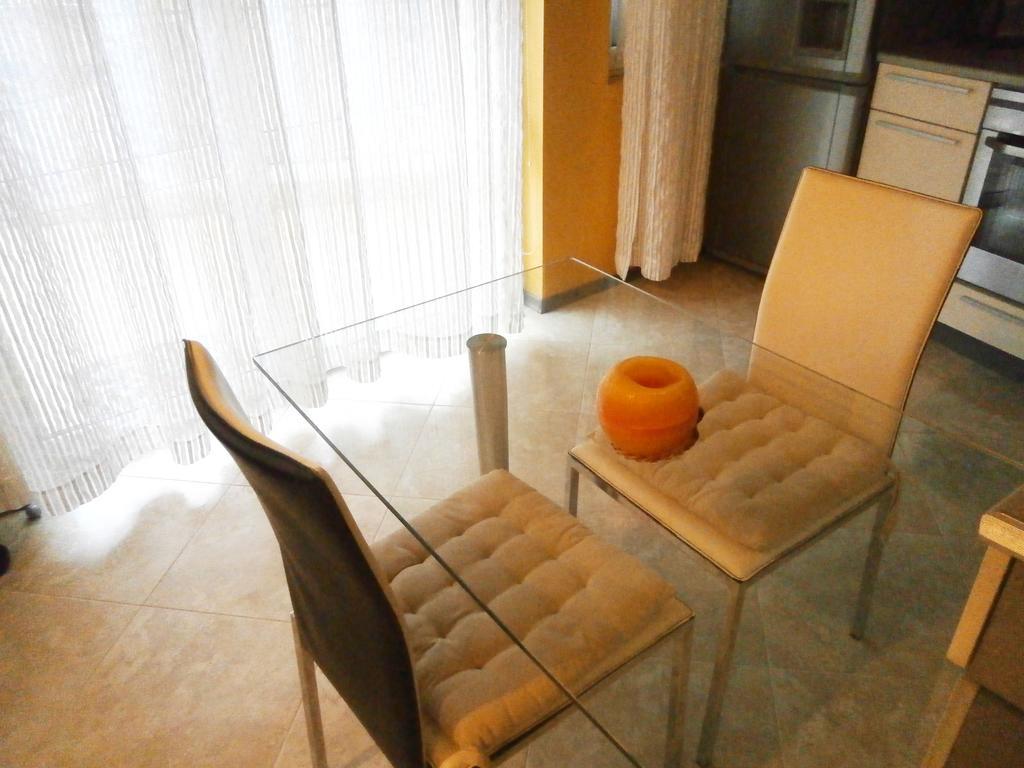 Art Apartment Kiril And Metodi Square Burgas Extérieur photo