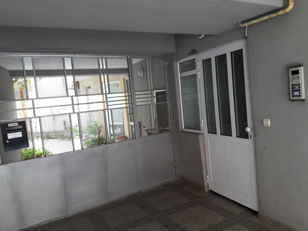 Art Apartment Kiril And Metodi Square Burgas Extérieur photo