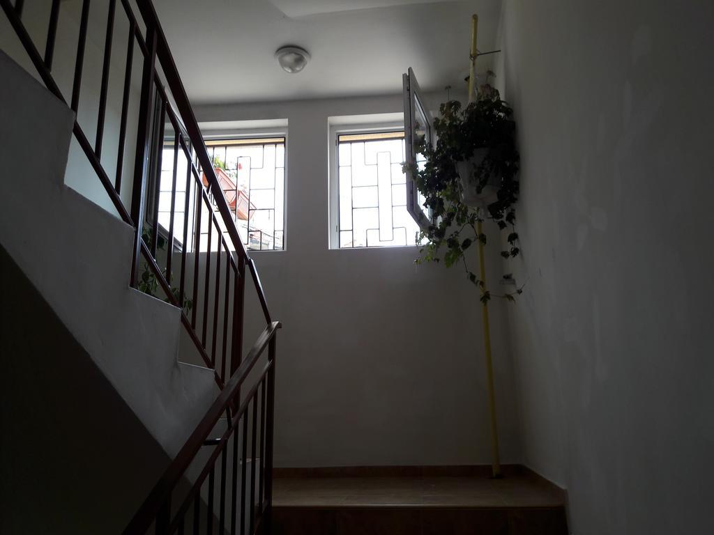 Art Apartment Kiril And Metodi Square Burgas Extérieur photo